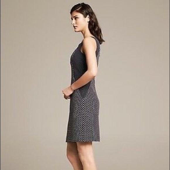 Banana Republic Pieced Paneled Sheath Dress mini sleeveless Size 0 - Picture 3 of 9